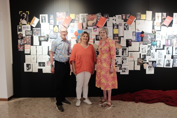 Theresa May a Palazzo Callas Exhibitions per la mostra “Legato and Staccato”