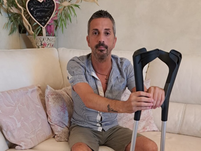 Picchiato per aver difeso una ragazza: lui denuncia, ma il suo aggressore è libero