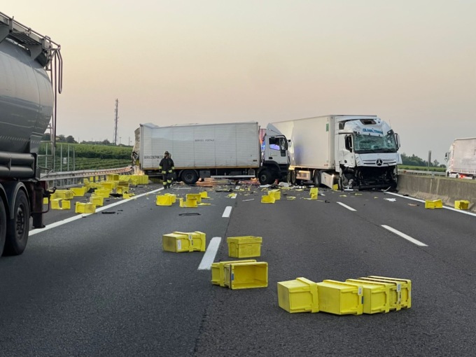A4, incidente fra Rovato e Palazzolo: traffico in tilt e code chilometriche