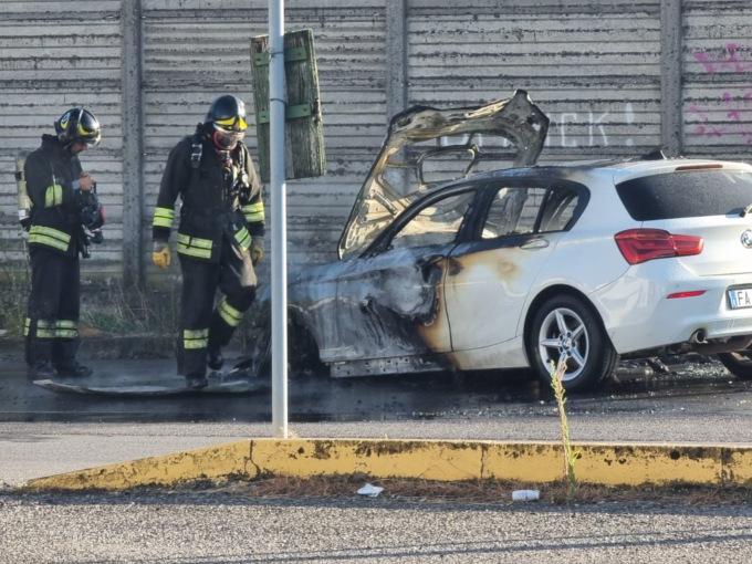 Auto prende fuoco, paura ad Orzinuovi