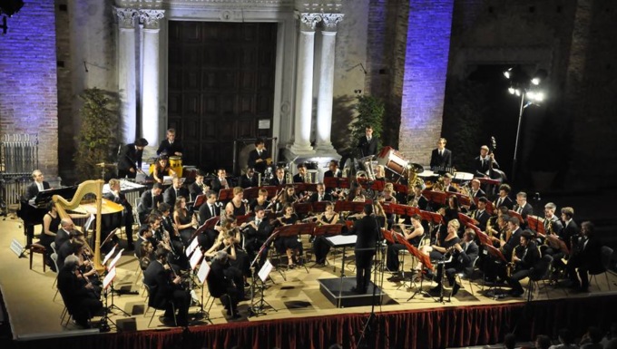 Al Cristal va in scena il “Concerto degli Auguri”