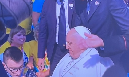 Da Chiari a Fatima: Emanuele ha consegnato un dono al Papa