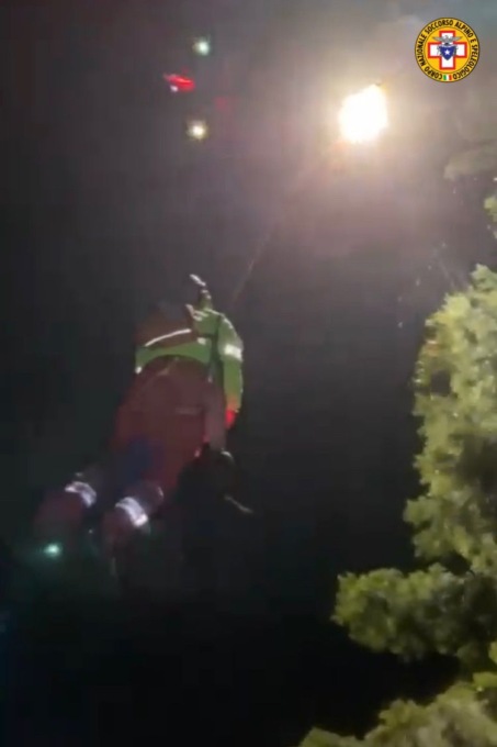 Escursionista scivola per una quarantina di metri sul Lago d’Arno: interviene il Cnsas