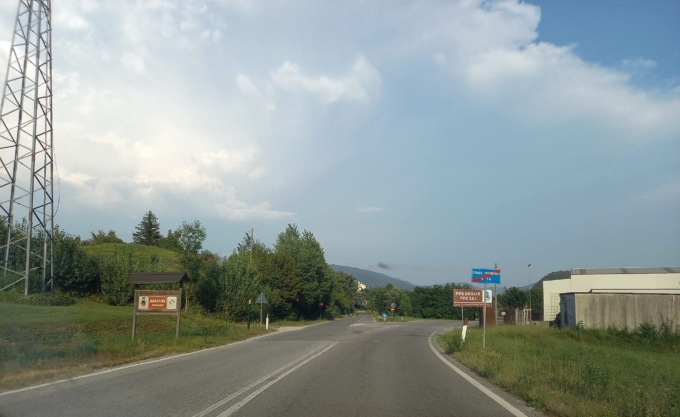 Percorrono un tratto di provinciale in contromano, poteva essere una strage