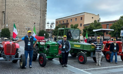 Pellegrini in trattore: da Montichiari ad Assisi sul mezzo d'epoca
