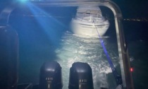 Motore della barca in avaria sul Garda, intervengono i Vigili del Fuoco