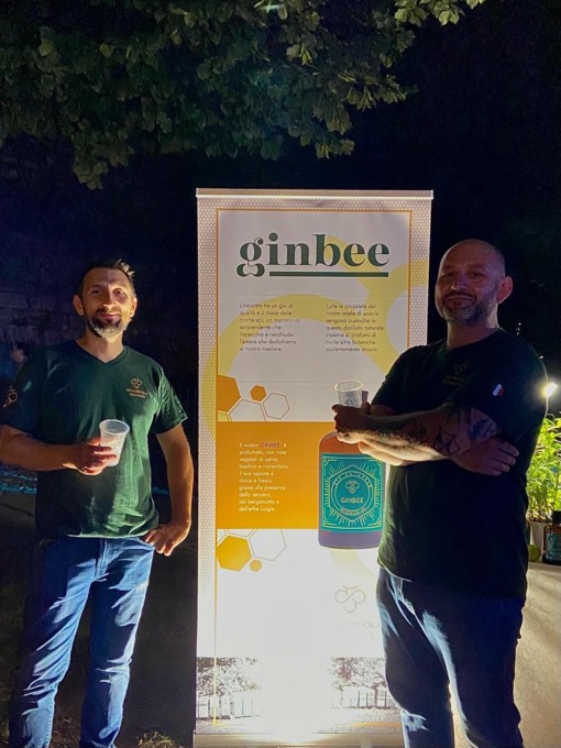 Non solo miele: le api adesso fanno anche… il Gin!