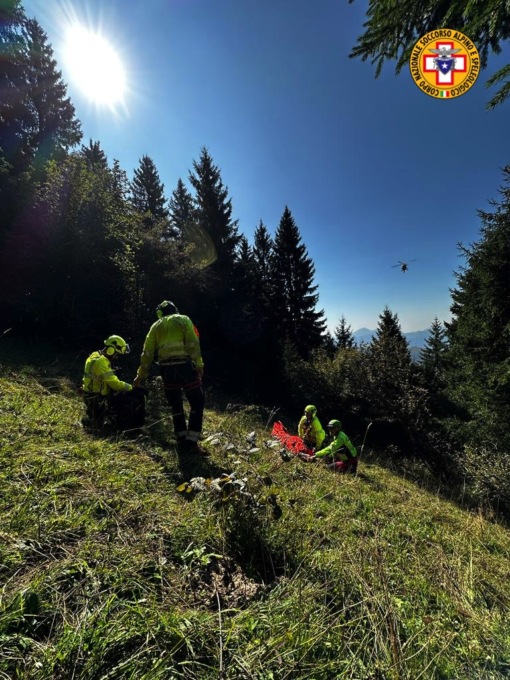 Due cadute in zone impervie a Zone e Montecmapione: interviene il Cnsas
