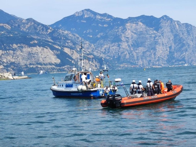 Ritrovato il corpo senza vita del sub disperso nel lago di Garda