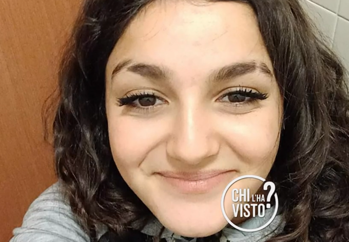 15enne sparita nel nulla: da un mese non si hanno sue notizie, l’appello della mamma a “Chi l’ha Visto?”