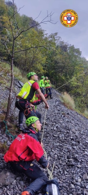Cade su un sentiero a 700 metri di quota: paura per una turista