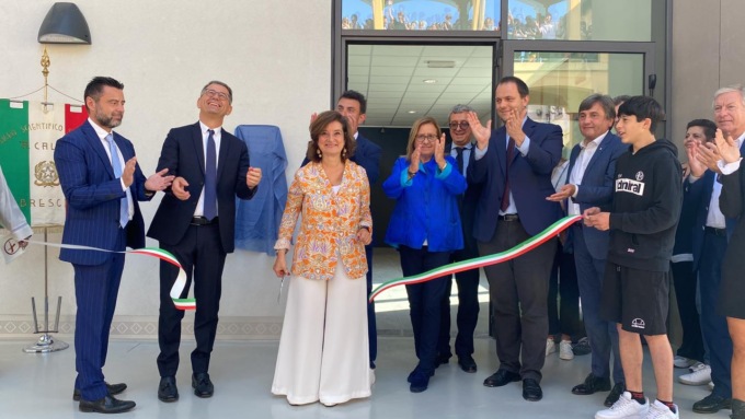 Liceo Calini: taglio del nastro per la nuova palestra