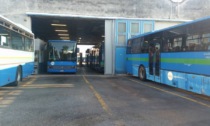 Torna l'incubo trasporti per gli studenti: gli autobus Apam come carri bestiame
