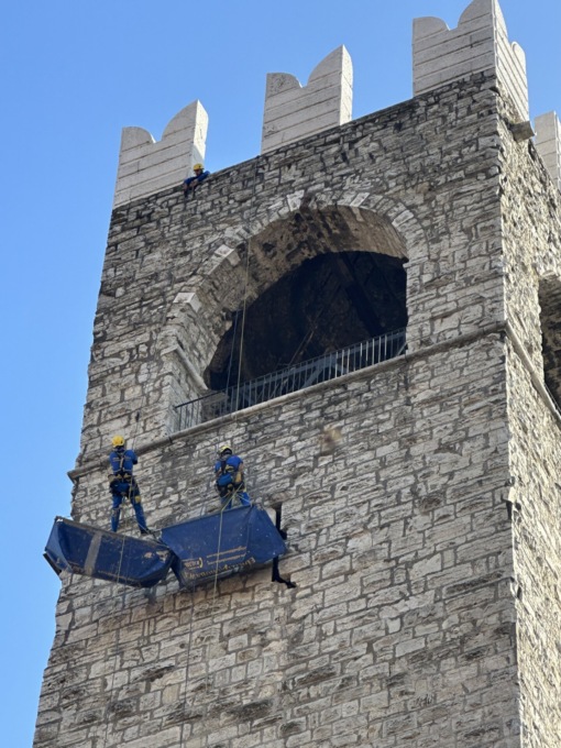 Torre del Broletto: al via la verifica delle facciate