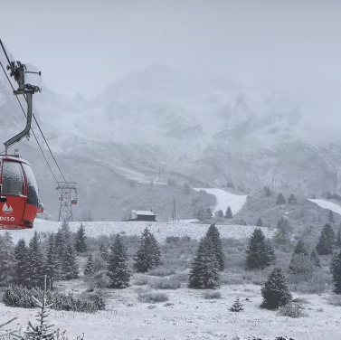 Meteo: spunta la prima neve sul Passo del Tonale