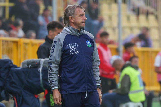 Feralpisalò: esonerato mister Vecchi, arriva Marco Zaffaroni