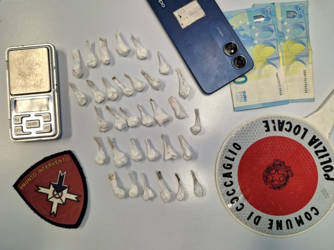 Pusher recidivo fermato dalla Locale: nell’abitazione nascondeva 21 grammi di cocaina