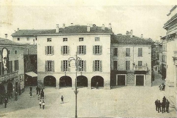 Chiari revoca la cittadinanza onoraria a Mussolini