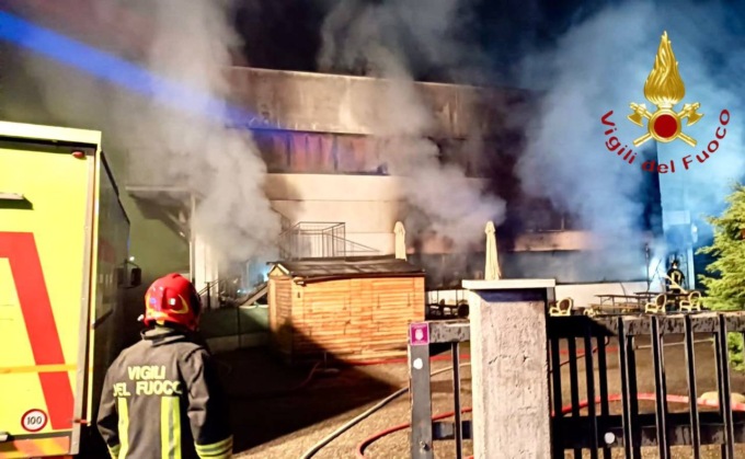 Appiccò le fiamme al Gasoline di Castegnato: arrestato un 42enne