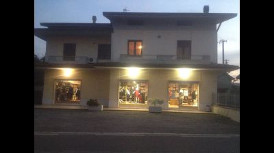 Viadana, chiude dopo 45 anni lo storico negozio di abiti  di Agnese Mura