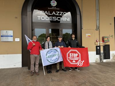 Tavolo Ambiente Garda e Collettivo Gardesano Autonomo: oggi a Desenzano per parlare di “Turismo predatorio”