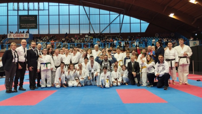 Garda Karate Team al Campionato Nazionale Csen conquista 14 medaglie d’oro