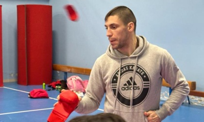 Il campione ucraino Stanislav Horuna si è allenato con i giovani atleti della Garda Karate Team