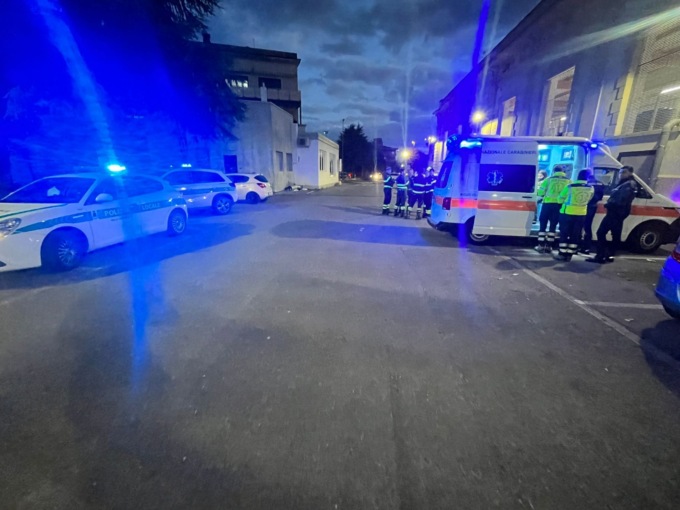 Donna in auto in stato confusionale, l’intervento della Polizia Locale