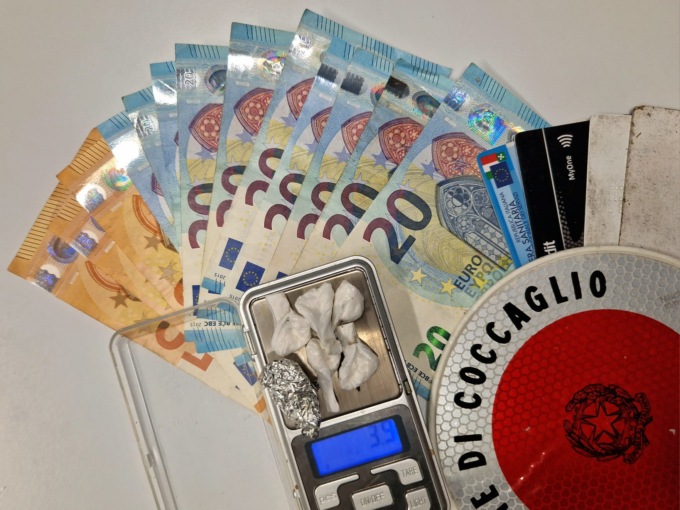 Blitz nel garage della droga, denunciati due coccagliesi