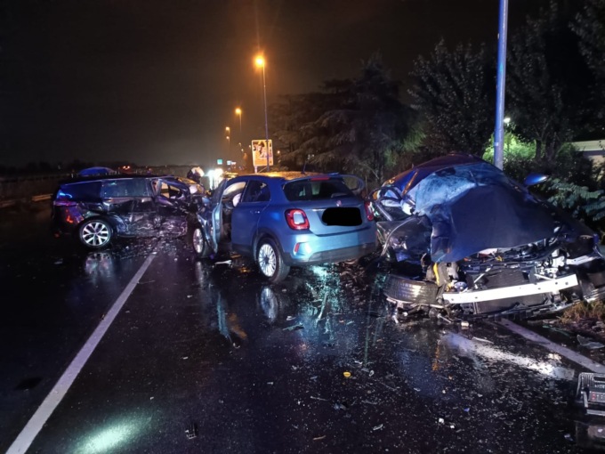 Scontro frontale nella bergamasca, in gravi condizioni 22enne di Palazzolo sull’Oglio