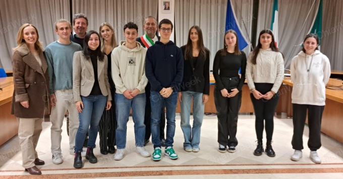 Coccaglio premia le sue eccellenze: borse di studio per 10 giovani