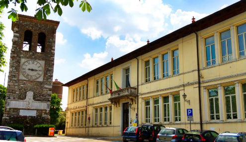 Piove alla storica Primaria Ferraboschi: al via i lavori a tre mesi dalla grandinata