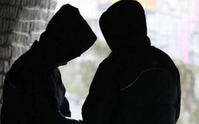 Furto al golf: rubano denaro e bottiglie di alcolici di pregio