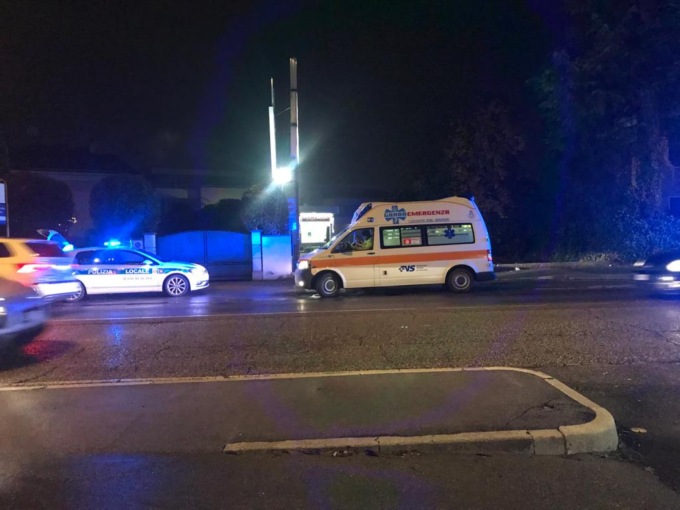 Pedone investito in via Mantova, arrivano i soccorsi
