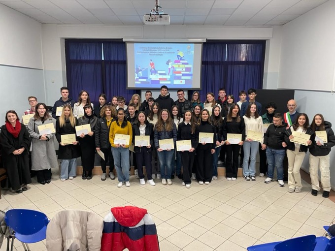 Palazzolo premia gli studenti meritevoli: “L’istruzione è uno strumento di crescita”