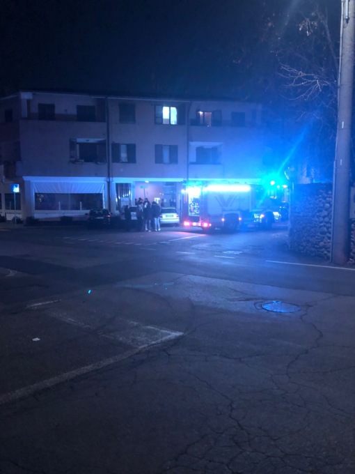 Incendio in pizzeria, paura a Rovato