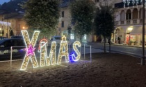 Luminarie con la scritta "Xmas", scatta la polemica: secondo alcuni richiamerebbe la Decima Mas