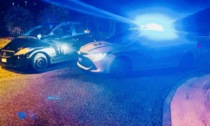 Auto a folle velocità fugge al controllo della Polizia locale