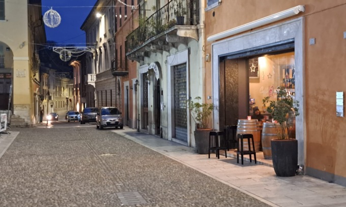 Precipita per 4 metri all’interno di una grata, 49enne muore in ospedale una settimana dopo