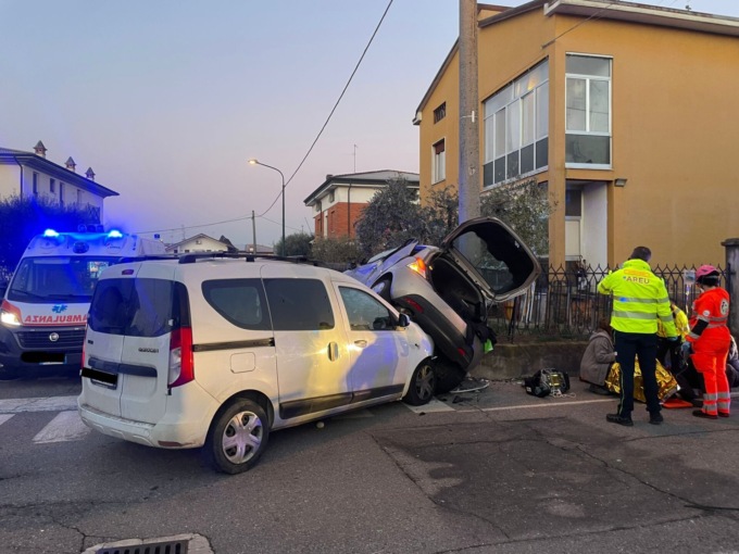 Scontro tra mezzi a Castrezzato, coinvolta una bimba di due anni