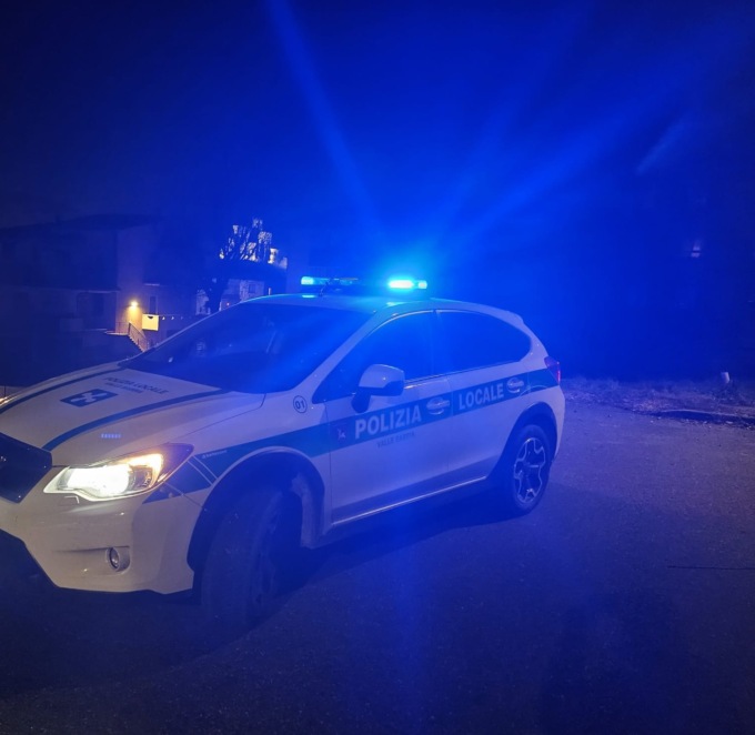 Controlli serali nei parchi a Gavardo: individuati giovani con droga e un uomo ubriaco