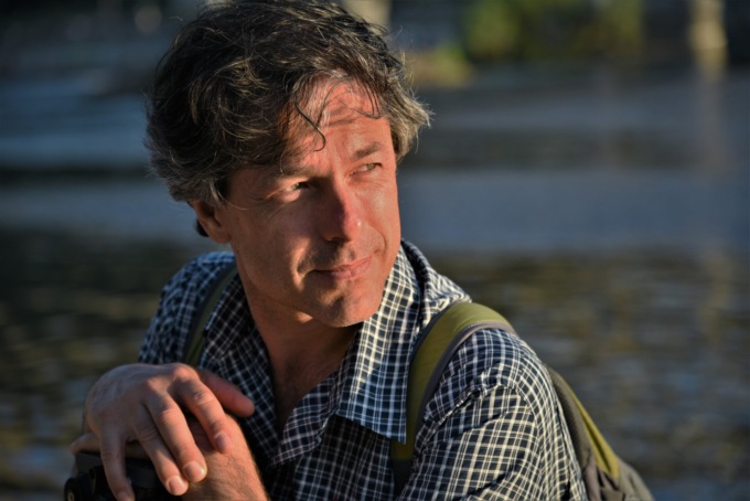 Davide Demichelis: il giornalista, reporter e documentarista tv ospite questa sera a Salò