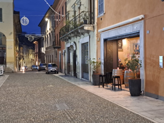 Precipita in una grata, grave 49enne di Castiglione delle Stiviere