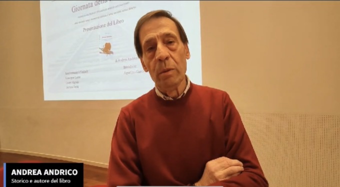 Bagno di folla per la presentazione del nuovo libro dello storico Andrico