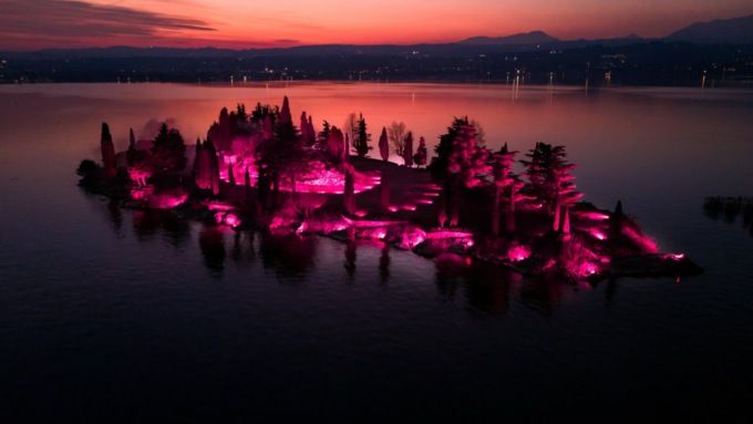 L’Isola di San Biagio si illumina di rosa per il Giro d’Italia
