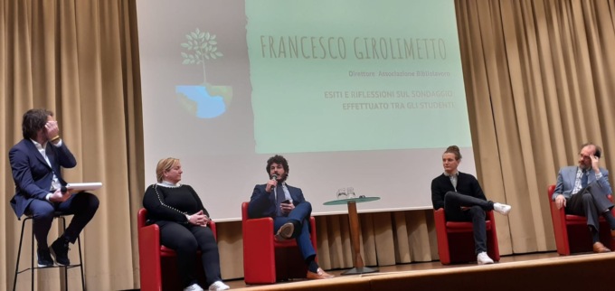 Cisl Scuola Brescia: uno studente su tre delle superiori afferma di aver usato medicinali per combattere l’ansia