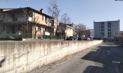 Cade in bici e non cammina più: "Non vogliamo succeda ancora"