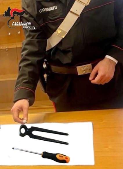 Ai domiciliari esce per rubare: arrestato dai Carabinieri