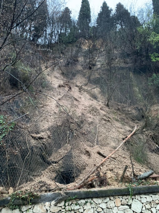 Salò: strada Panoramica chiusa per frana