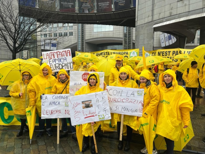 Cibo straniero: anche Coldiretti Brescia in piazza a Bruxelles per protestare